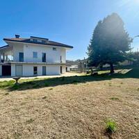 Casa Indipendente La Morra [Rif. 23/035VRG]
