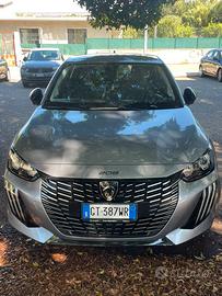 Peugeot 208 1.2 Benzina  anno 2024