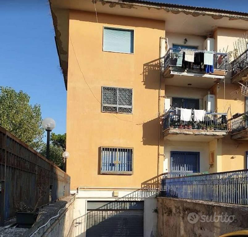 Immobile in asta di 400 m² a Marano di Napoli - Vista 2