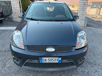 Ford fiesta 06