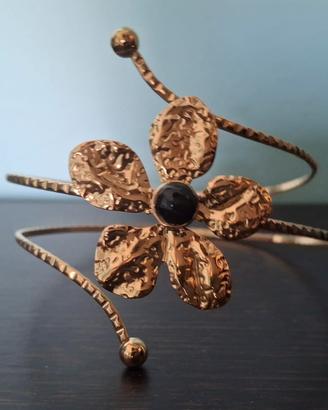 Bracciale floreale da braccio