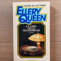 Romanzo poliziesco di Ellery Queen.