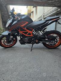 Ktm Duke 125 anno 2023