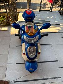 Moto tre ruote elettrico