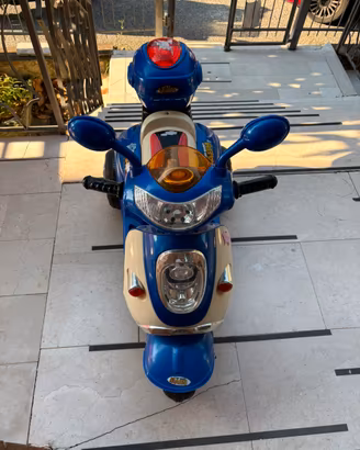 Moto tre ruote elettrico