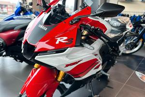 Yamaha YZF R3 70TH ANNIVERSARY