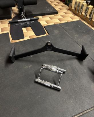 2 impugnature lat machine