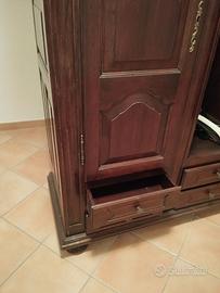 Armadio tre ante con cassetti