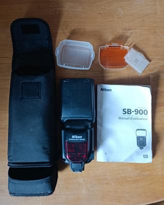 Nikon SB 900