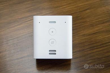 Amazon Echo Flex Altoparlante Intelligente