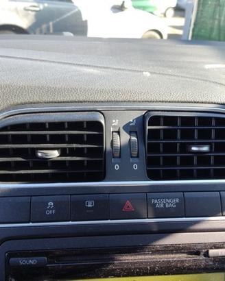 Bocchetta clima centrale VOLKSWAGEN POLO del 2009