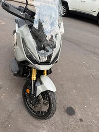 Xadv 750