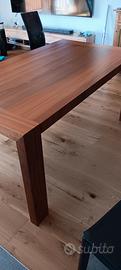 Tavolo da soggiorno 