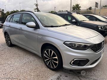 FIAT Tipo 1.3 Mjt S&S SW Lounge