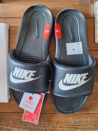Ciabatte Nike Victori One, mai indossate numero 40