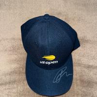 Cappello Us Open autografato Jannik Sinner a mano