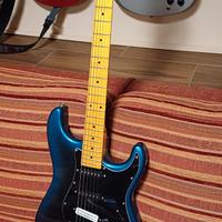 GUARDA!!!!chitarra assemblata tipo stratocaster