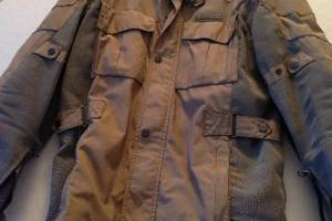 Giubbotto uomo da moto con protezioni