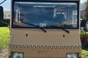 furgone Nissan multifunzione 