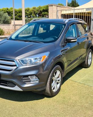 Ford Kuga 1.5 TDCi 120 cv 8v. Business 2017