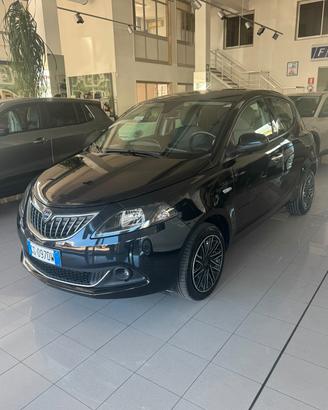 LANCIA YPSILON GOLD FULL OPTIONAL