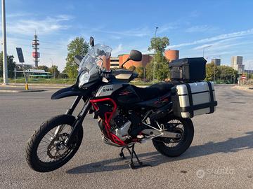 SWM SUPERDUAL 600 T
