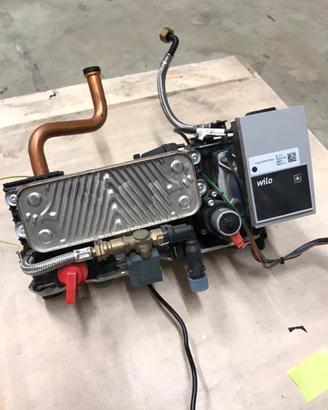 Blocco pompa ricircolo caldaia Vaillant VMW266/2-5