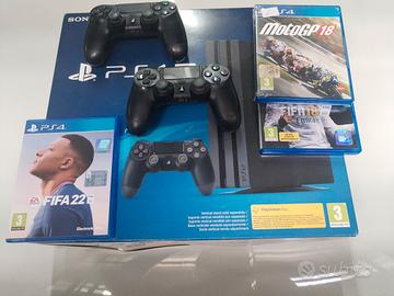 Ps4 pro 1 TB come nuova + 2 controller+ giochi