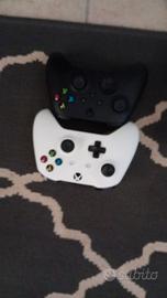 Xbox One s gioco e 2 controller