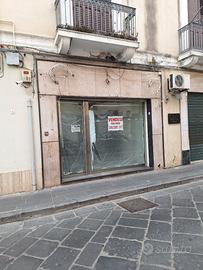 Magazzino commerciale zona centro