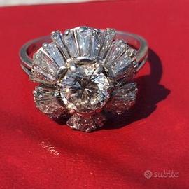 Anello d'epoca in platino e diamanti splendido