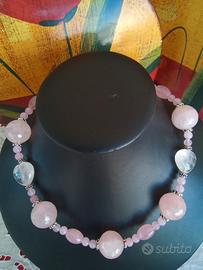 Girocollo in quarzo rosa