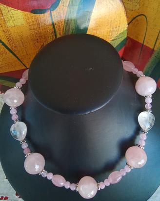 Girocollo in quarzo rosa