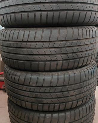 Gomme 215 55 17 estive