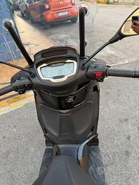 Piaggio beverly 400