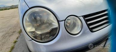 VOLKSWAGEN POLO 2002 - FARI ANTERIORI DESTRO E SIN