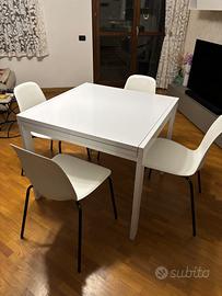 tavolo allungabile con 4 sedie