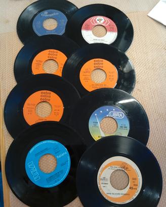 Set 8 Vinili 45 giri Artisti italiani vari 