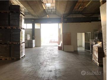 Immobile di 324 m² con 3 locali a Pieve a Nievole