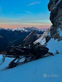 Motoslitta Arctic Cat
