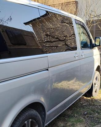 si vende Volkswagen Caravelle 4x4