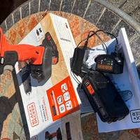 Trapano Black+Decker con batteria e caricabatterie