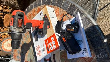 Trapano Black+Decker con batteria e caricabatterie