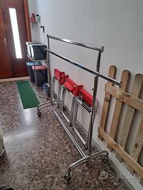 2 stender in acciaio in buone condizioni 