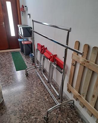 2 stender in acciaio in buone condizioni 