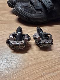 Scarpe e pedali Shimano