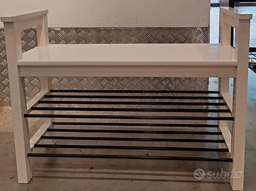 panca con griglia poggia scarpe 