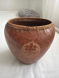 Vaso Etnico in Zucca Essiccata Intagliata a Mano
