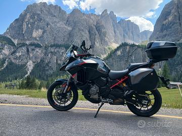 Multistrada v4s grand tour