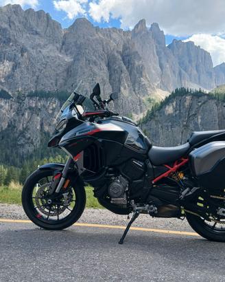 Multistrada v4s grand tour